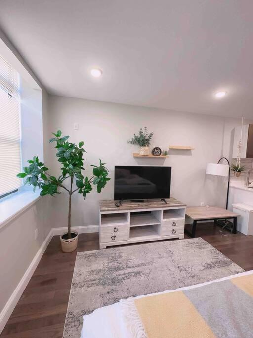 308 Cozy And Warm King Bed In Center *