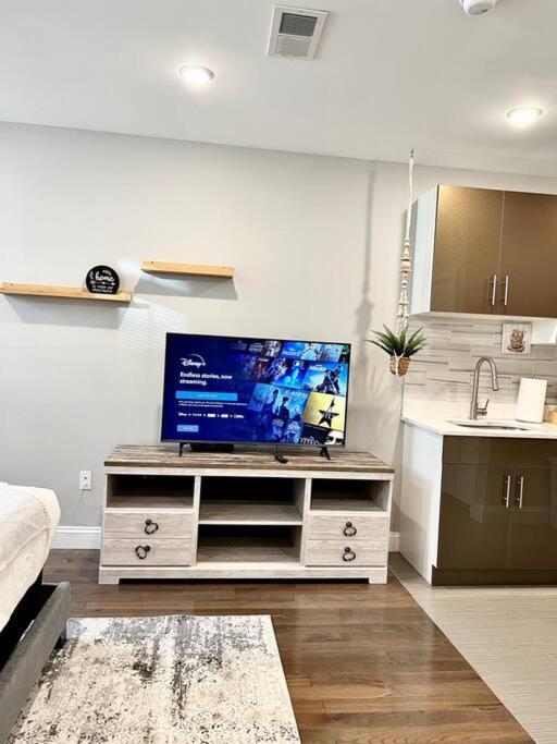 308 Cozy And Warm King Bed In Center * Philadelphia